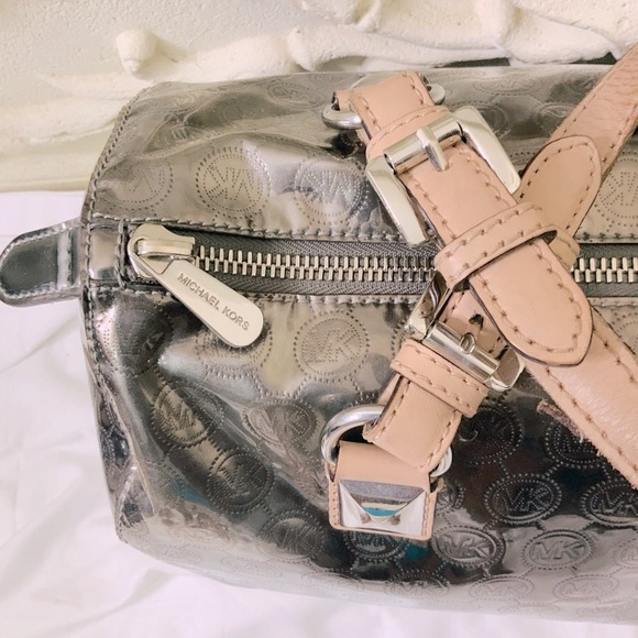 Michael Kors Metallic Medium Grayson Monogram Satchel - Picture 3 of 14